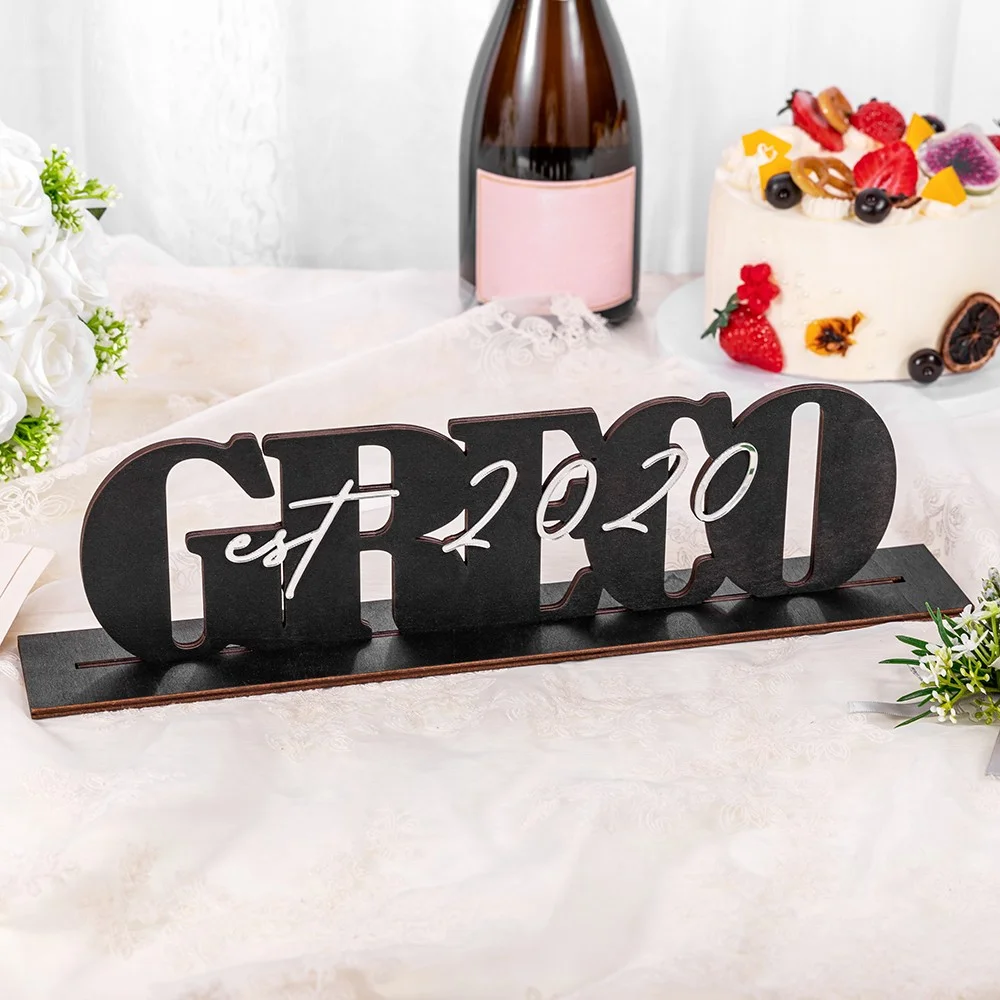 Personalized Mr & Mrs Wedding Name Sign – Custom Table Decor & Anniversary Gift